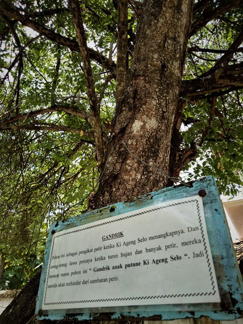 Melihat Makam Ki Ageng Selo Si Penakluk Petir